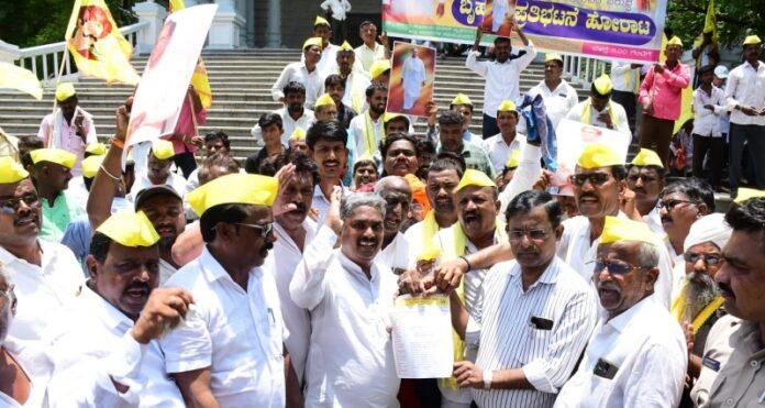 kuruba-community-protest-supporting-siddaramaiah-in-kalaburagi