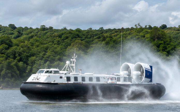 indian-coast-guard-inducts-first-indigenous-air-cushion-vehicle-h561-in-goa