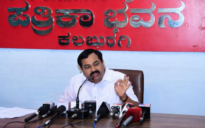 rajkumar-patil-telkur-alleges-state-government-failure-in-fertilizer-distribution
