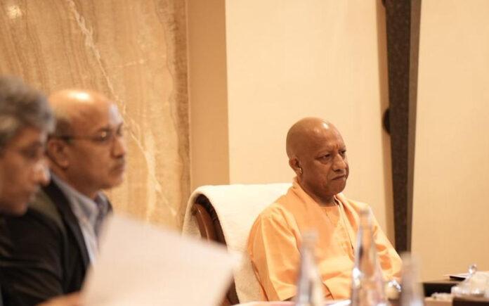 yogi-adityanath-showcases-uttar-pradesh-investment-potential-at-bengaluru-roadshow