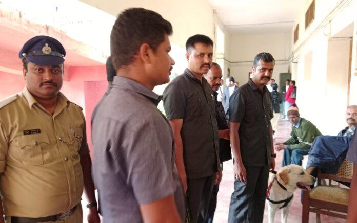 chikkamagaluru-district-court-bomb-threat-email-police-search