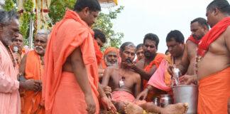 ಗದಗ: 33 ದಿನಗಳ ಸಮಾಧಿ ಯೋಗ ಮುಕ್ತಾಯ – ಶ್ರೀಗಳ ದರ್ಶನ
