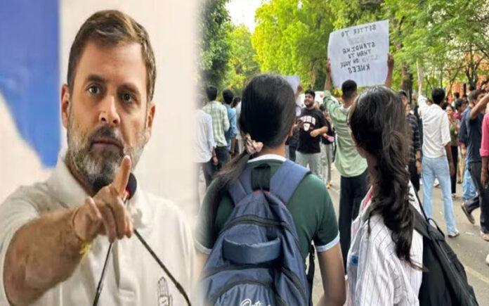 rahul-gandhi-slams-delhi-university-advisory-on-jantar-mantar-protests