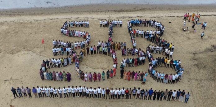 uttara-kannada-voter-list-revision-human-chain-awareness-tagore-beach