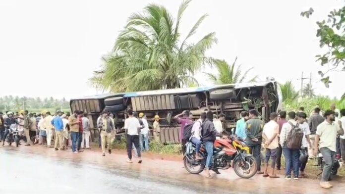 bagalkot-bus-bike-accident-bilagi-cross-bike-rider-dead