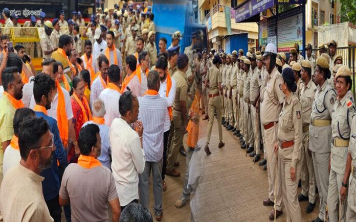 hubballi-asar-honda-pushkarani-road-construction-dispute-protest