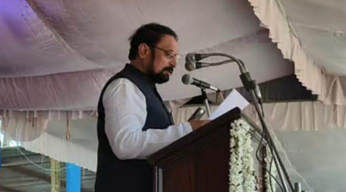 karwar-independence-day-power-cut-laxman-savadi-mobile-light-speech