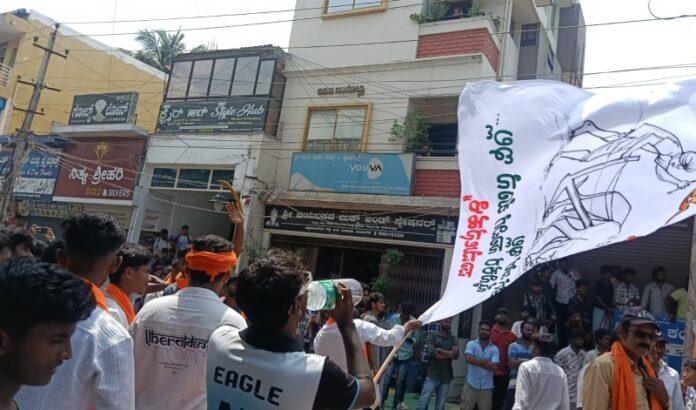davangere-hindu-mahaganapati-procession-farmer-flag-message