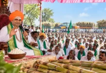 ರೈತರಿಗೆ ನ್ಯಾಯ ಸಿಗುವವರೆಗೆ ಸಕ್ಕರೆ ತ್ಯಜಿಸುವೆ: ಫಕೀರ ದಿಂಗಾಲೇಶ್ವರ ಸ್ವಾಮೀಜಿ ಪ್ರತಿಜ್ಞೆ