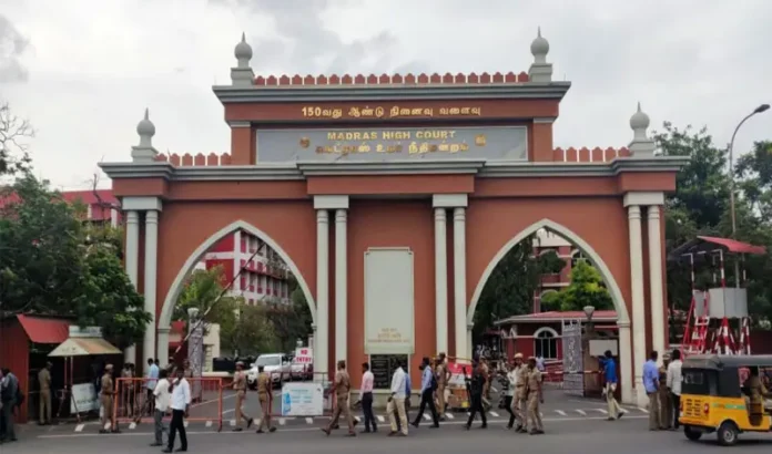 madras-high-court-upholds-resignation-of-six-aiadmk-mlas