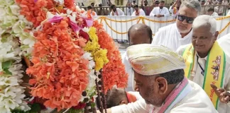 ನಂದಿಧ್ವಜಕ್ಕೆ ಪೂಜೆ ಸಲ್ಲಿಸಿದ ಡಿ.ಕೆ. ಶಿವಕುಮಾರ್; ಮೈಸೂರು ದಸರಾ ಜಂಬೂಸವಾರಿಗೆ ಚಾಲನೆ